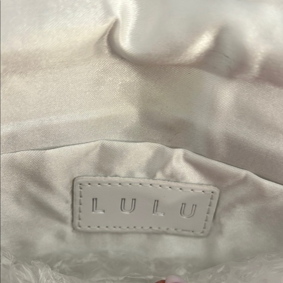 Lulu | Beaded Bag w/ Rhinestone Embellishments 🤍 - Picture 11 of 13